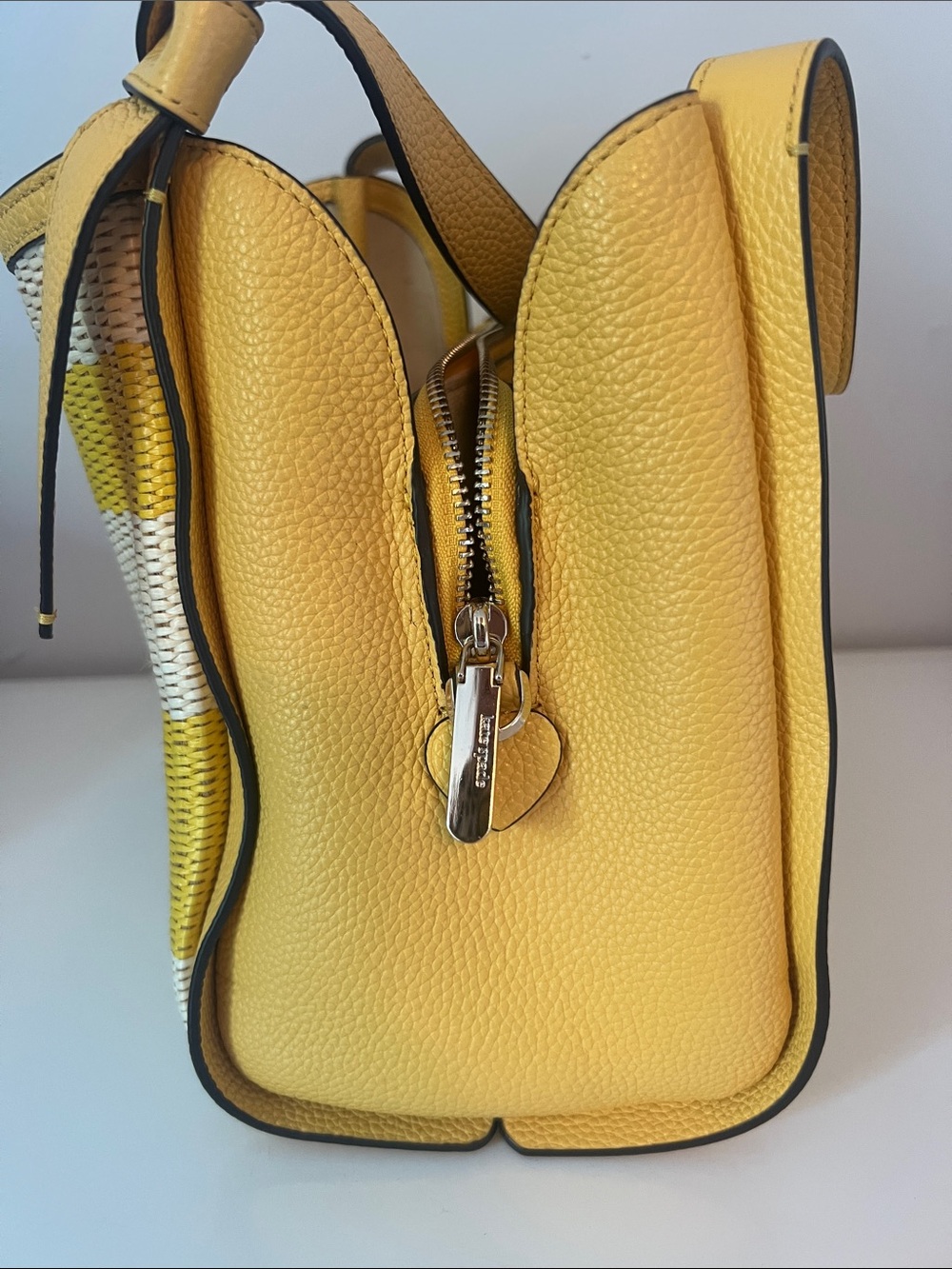 kate spade Yellow and White Woven “knott” Stripe Shoulder Bag with wallet - Picture 3 of 10